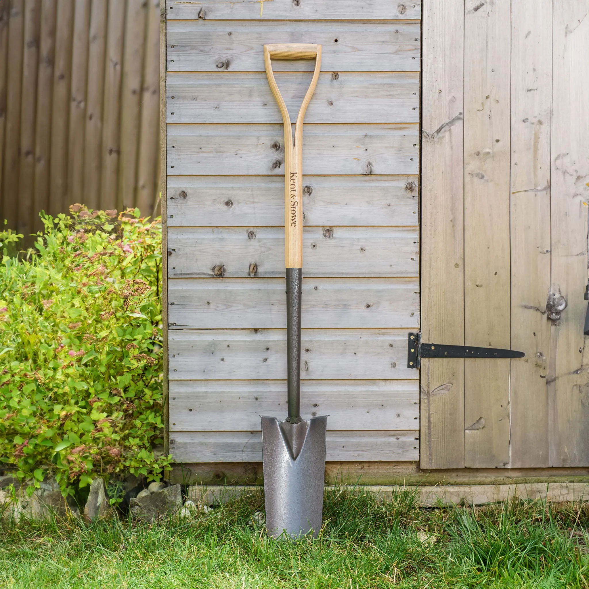 Kent & Stowe Carbon Steel Planting Spade
